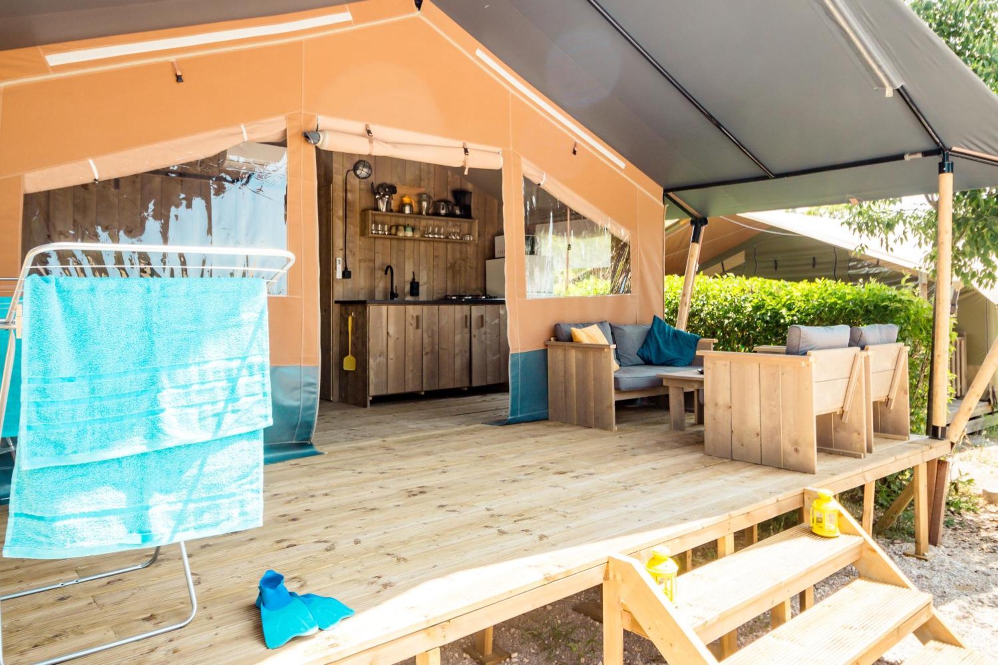 Easyatent Safari tent Polari Rovinj Oda fotoğraf